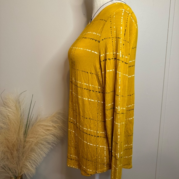 **SOLD** Mustard/black light plaid - Picture 3 of 5